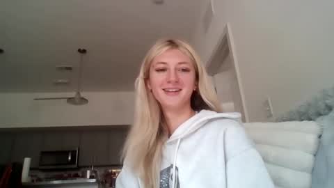 parisbaby2000 online show from October 2025 02:45:02 PM