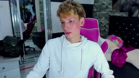 park_jimin1 online show from September 2025 01:35:01 PM