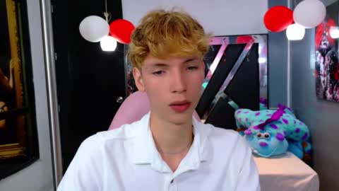 park_jimin1 online show from September 2025 12:08:02 PM