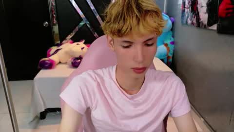 park_jimin1 online show from September 2025 02:44:02 PM