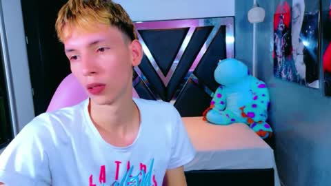 park_jimin1 online show from November 2025 02:56:01 PM