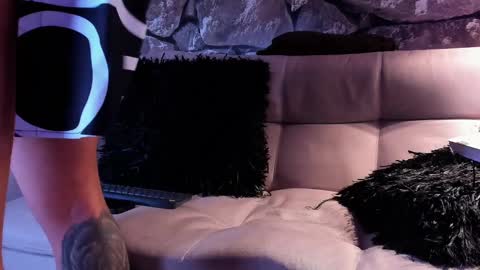 parker lavine online show from December 2024 04:35:02 AM