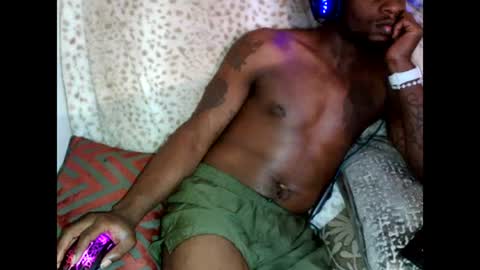 Snapshot of parlaytellio chatting on December 2024 03:40:01 AM Parlay Tellio online show from December 2024 03:40:01 AM