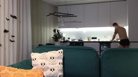 Pashka online show from October 2025 05:22:02 AM