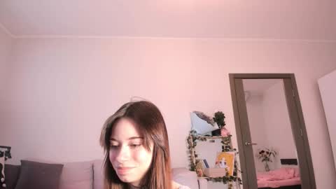 Bella online show from November 2025 03:39:02 AM