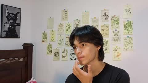 patri_ck_villa online show from April 2026 10:43:01 PM