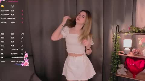 Mia online show from February 2026 09:32:02 AM