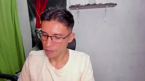 Snapshot of patrick_1_ chatting on July 2026 01:58:33 AM EDUAR Independent model online show from July 2026 01:58:33 AM