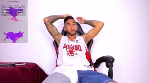 Snapshot of patrick_hot69 chatting on December 2024 11:29:01 PM patrick_hot69 online show from December 2024 11:29:01 PM