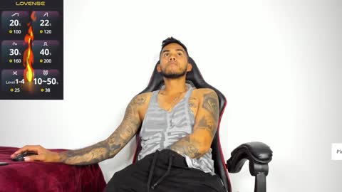 Snapshot of patrick_hot69 chatting on January 2025 10:20:01 AM patrick_hot69 online show from January 2025 10:20:01 AM