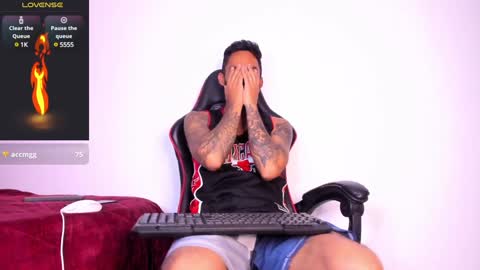 Snapshot of patrick_hot69 chatting on February 2025 04:25:01 AM patrick_hot69 online show from February 2025 04:25:01 AM