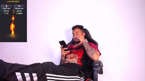 Snapshot of patrick_hot69 chatting on February 2025 03:12:02 AM patrick_hot69 online show from February 2025 03:12:02 AM