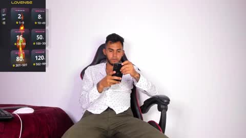 Snapshot of patrick_hot69 chatting on March 2025 01:31:02 AM patrick_hot69 online show from March 2025 01:31:02 AM