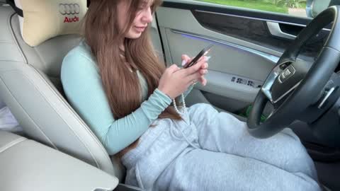 Andreea online show from September 2025 04:47:02 AM