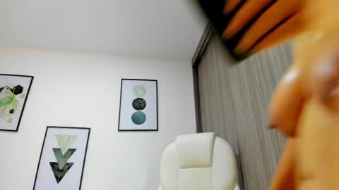 Snapshot of patyy_37 chatting on May 2026 01:41:01 PM Paty online show from May 2026 01:41:01 PM