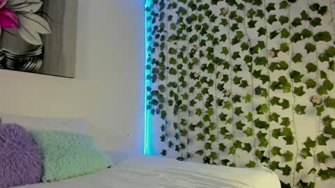 paulina online show from December 2024 06:14:01 PM