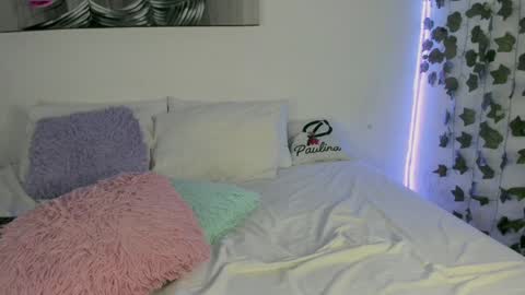 paulina online show from December 2024 01:50:01 AM