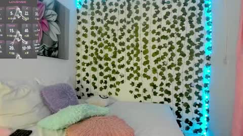 paulina online show from March 2025 03:56:01 PM