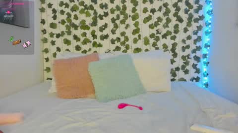 paulina online show from September 2025 02:00:02 AM