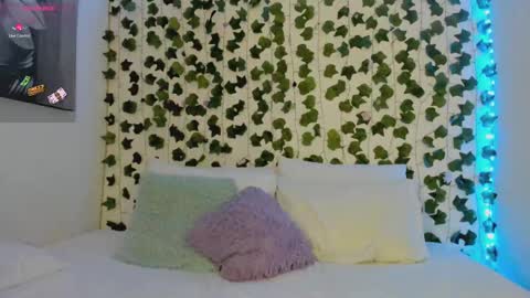 paulina online show from September 2025 02:22:02 AM