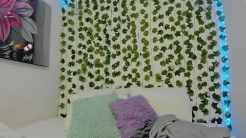 paulina online show from September 2025 02:00:02 AM