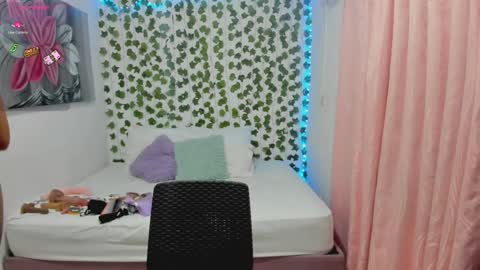 paulina online show from October 2025 10:35:02 AM