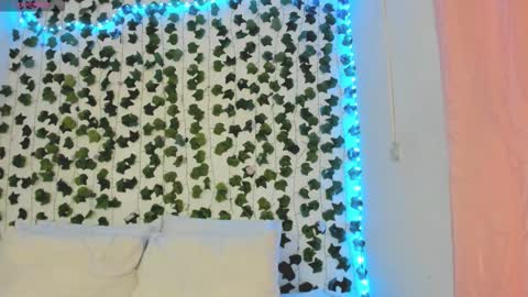 paulina online show from October 2025 05:35:02 PM