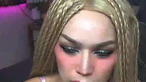 Paula online show from February 2025 10:12:01 AM