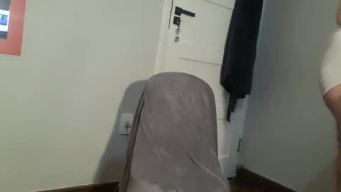 Snapshot of paubarba chatting on May 2026 09:02:02 PM Paubarba online show from May 2026 09:02:02 PM