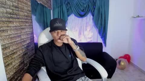 Paul online show from November 2025 04:10:02 AM