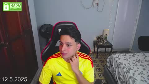 paul_crewe online show from December 2025 06:59:02 PM