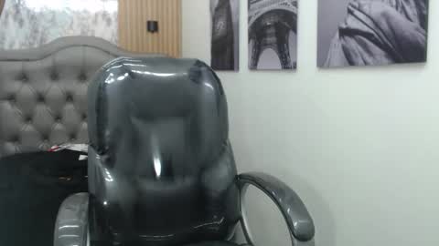 PAUL online show from November 2025 01:02:01 PM