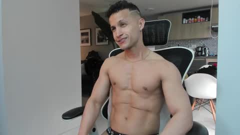 Paul online show from September 2025 10:43:02 PM