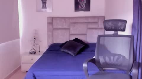 PAUL ROGER online show from November 2025 02:07:02 PM