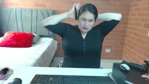 paula__117 online show from March 2026 07:06:01 PM