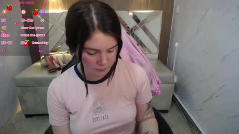 Paula online show from October 2025 12:57:02 PM