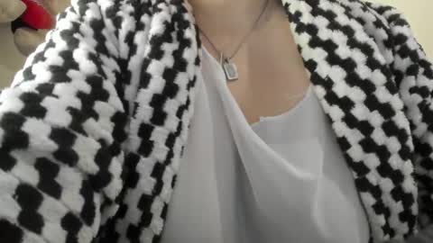 paula_ellie online show from November 2025 02:10:02 AM
