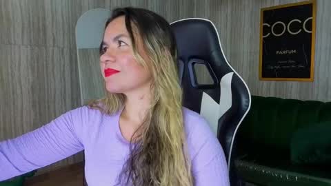 Snapshot of paula_lorens_t chatting on November 2025 04:00:01 AM paula online show from November 2025 04:00:01 AM