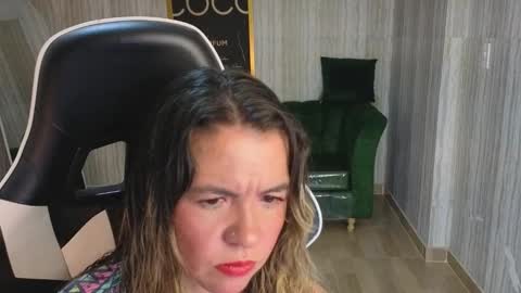 Snapshot of paula_lorens_t chatting on November 2025 02:44:01 AM paula online show from November 2025 02:44:01 AM