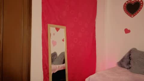 Paula  online show from May 2026 05:14:02 AM