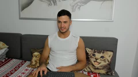 paulblack021 online show from December 2024 07:32:02 PM