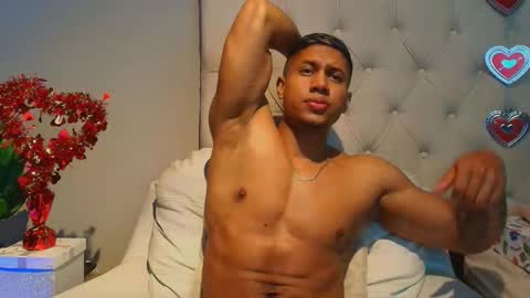 Snapshot of paulcreewx chatting on February 2026 05:58:02 AM paul online show from February 2026 05:58:02 AM