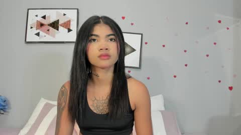 Snapshot of paulete_w chatting on April 2026 12:32:01 PM Pau online show from April 2026 12:32:01 PM