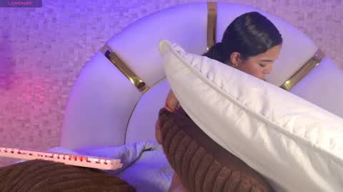 Paulina  online show from October 2025 07:48:02 PM