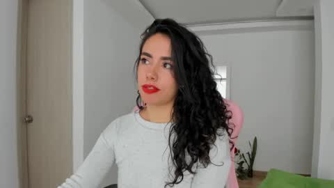 paulina online show from February 2025 09:53:02 PM