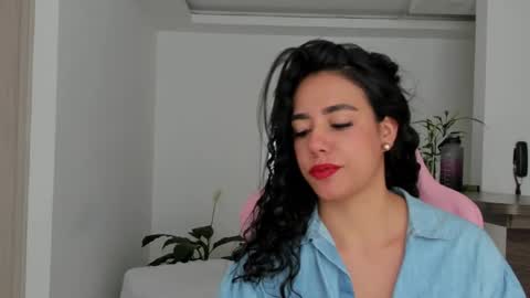 paulina online show from March 2025 08:56:01 PM