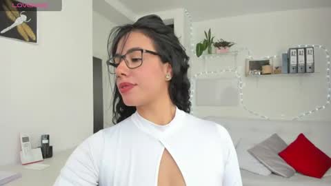 paulina online show from August 2026 08:11:02 PM
