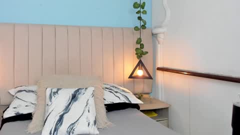 PAULINA  online show from January 2025 08:35:02 PM