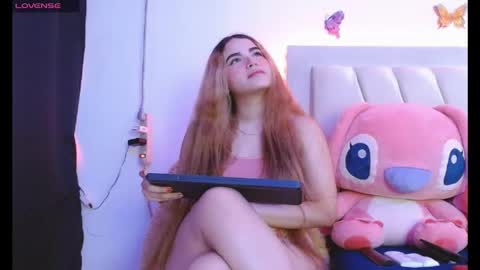 Snapshot of paulina_quintero18 chatting on May 2026 04:30:02 AM Pau online show from May 2026 04:30:02 AM