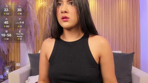 Paulina  online show from January 2025 10:44:01 AM